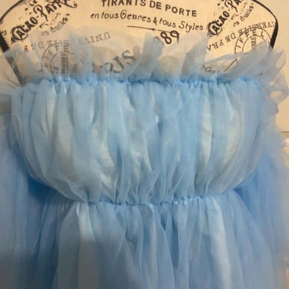 light blue lined tulle princess dress with off the shoulder sleeves - Picture 2 of 5